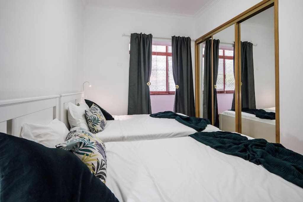 Apart Lisboa Confortavel 2 Quartos Com Terraco Одивелаш Экстерьер фото